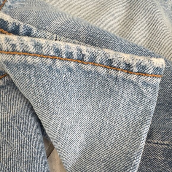 Levi's 501 Light Wash Blue Denim Jeans 30 x 32 Leather Patch - Picture 6 of 6